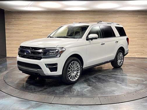 Star White Metallic Tri-Coat 2024 Ford Expedition Limited