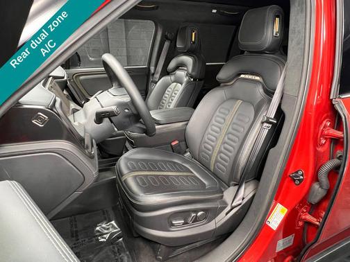 Red Canyon 2025 Rivian R1S Adventure Dual Motor Standard Pack