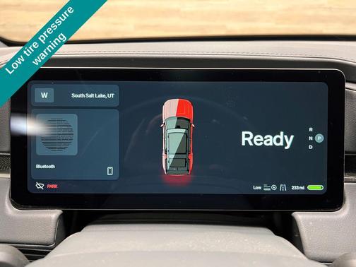 Red Canyon 2025 Rivian R1S Adventure Dual Motor Standard Pack