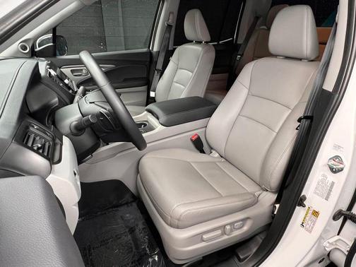 Platinum White Pearl 2024 Honda Ridgeline RTL