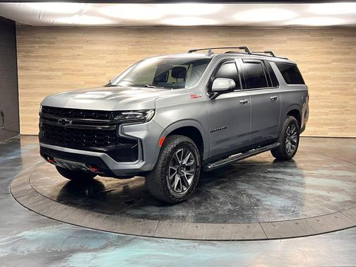Sterling Gray Metallic 2024 Chevrolet Suburban 4WD Z71
