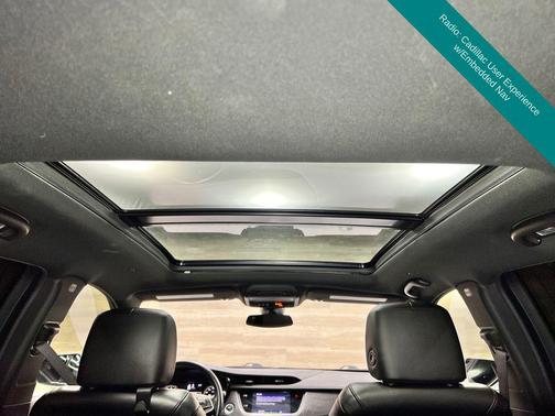 Crystal White Tricoat 2020 Cadillac XT5 Sport
