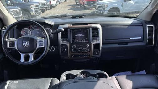 2018 RAM 2500 Laramie Crew Cab 4x4 6'4' Box