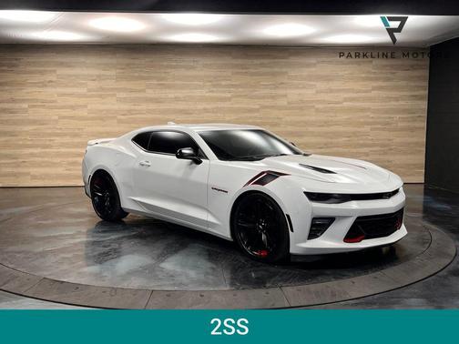 Summit White 2018 Chevrolet Camaro 2SS