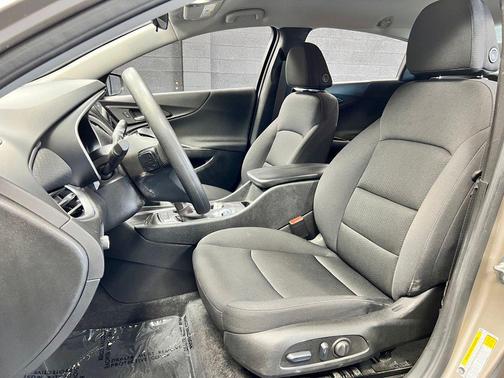 Mineral Gray Metallic 2025 Chevrolet Malibu FWD 1LT