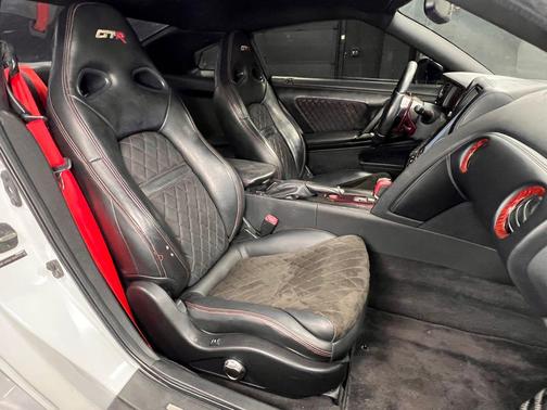 Pearl White 2010 Nissan GT-R Premium
