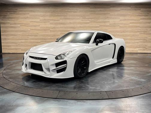 Pearl White 2010 Nissan GT-R Premium