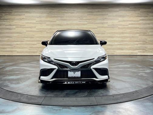 Wind Chill Pearl/Midnight Black Metallic 2023 Toyota Camry XSE