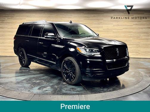 Infinite Black Metallic Clearcoat 2024 Lincoln Navigator Premiere