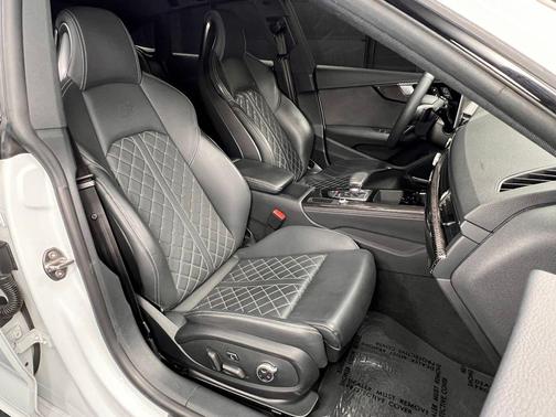 Glacier White Metallic 2024 Audi S5 Premium Plus TFSI quattro Tiptronic