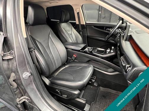 Asher Gray Metallic Clearcoat 2022 Lincoln Nautilus Reserve