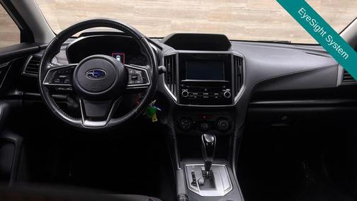 Crystal White Pearl 2019 Subaru Crosstrek 2.0i Premium