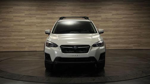 Crystal White Pearl 2019 Subaru Crosstrek 2.0i Premium