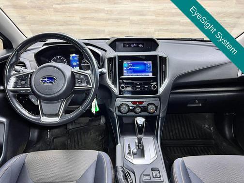 Crystal White Pearl 2019 Subaru Crosstrek 2.0i Premium
