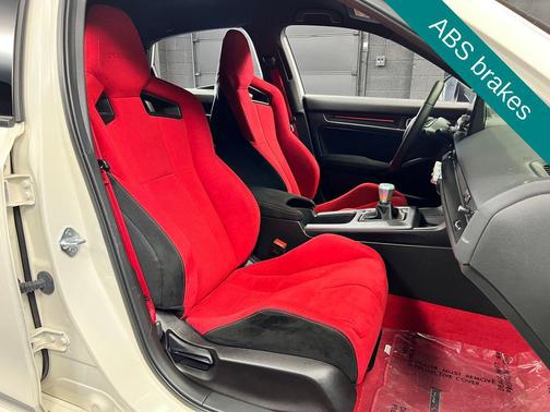 Championship White 2025 Honda Civic Type R Type R