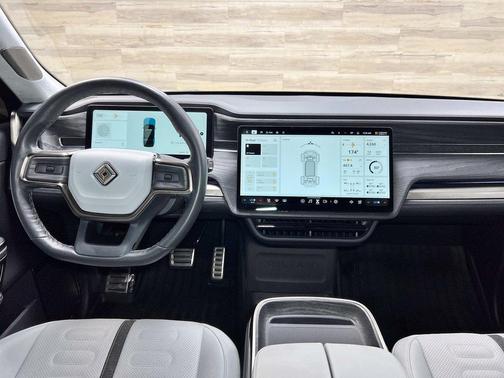 Rivian Blue 2023 Rivian R1S Adventure