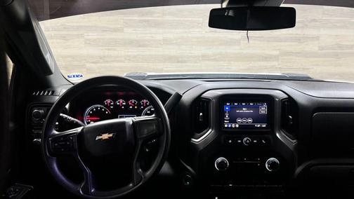 Summit White 2024 Chevrolet Silverado 2500 Custom