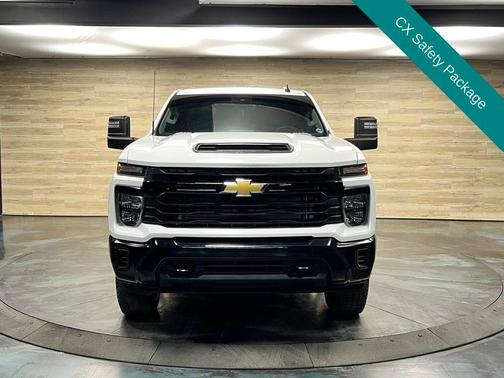 Summit White 2024 Chevrolet Silverado 2500 Custom