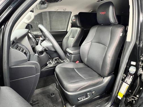 Midnight Black Metallic 2022 Toyota 4Runner TRD Off Road Premium