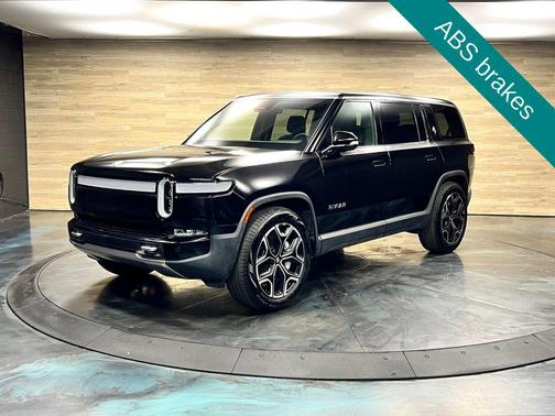Midnight 2024 Rivian R1S Adventure
