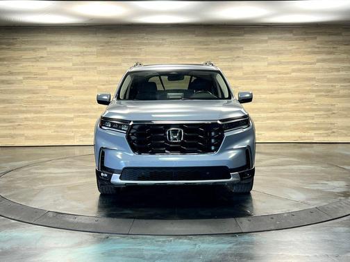 Gray 2025 Honda Pilot Touring 8-Passenger