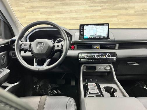 Gray 2025 Honda Pilot Touring 8-Passenger