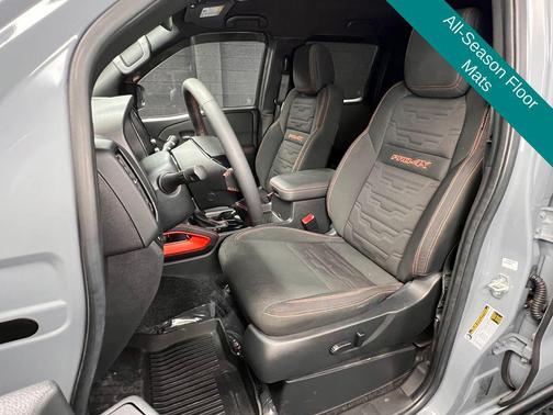 Boulder Gray Pearl 2024 Nissan Frontier PRO-4X