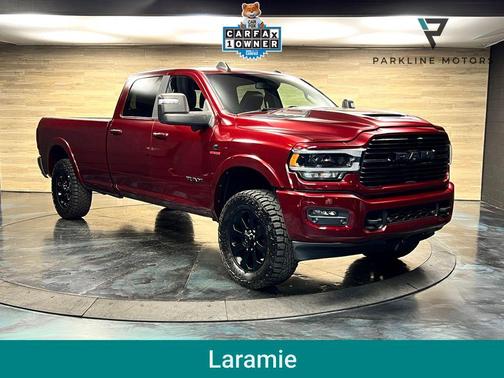 Delmonico Red Pearlcoat 2024 RAM 3500 Laramie Crew Cab 4x4 8' Box