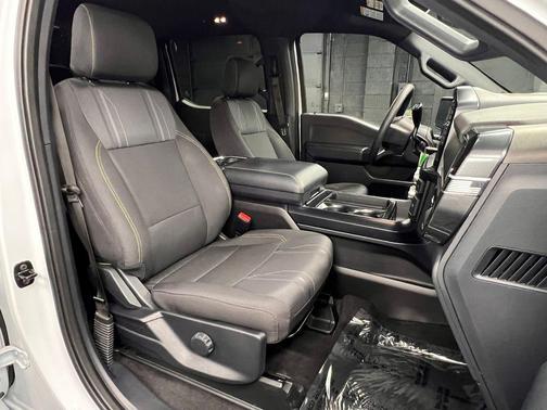 Oxford White 2025 Ford F-150 XLT