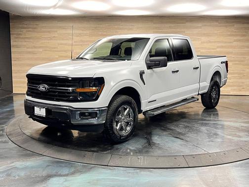 Oxford White 2025 Ford F-150 XLT