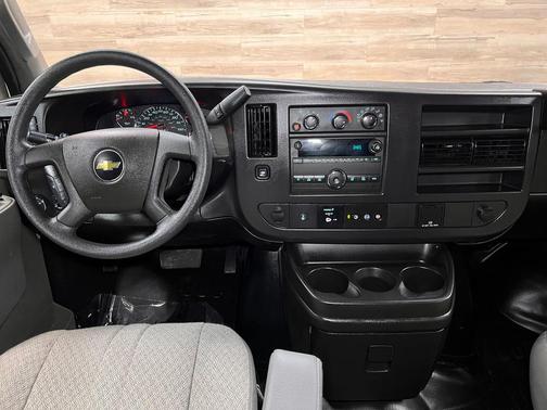 Summit White 2025 Chevrolet Express 2500 Work Van
