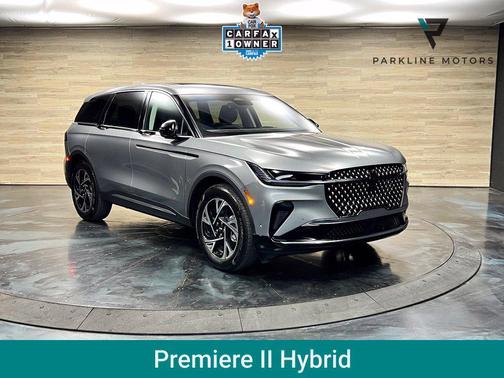 Lustrous Gray Metallic Clearcoat 2024 Lincoln Nautilus Premiere