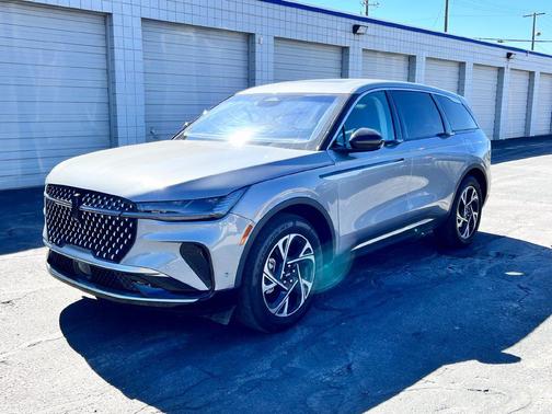 Lustrous Gray Metallic Clearcoat 2024 Lincoln Nautilus Premiere
