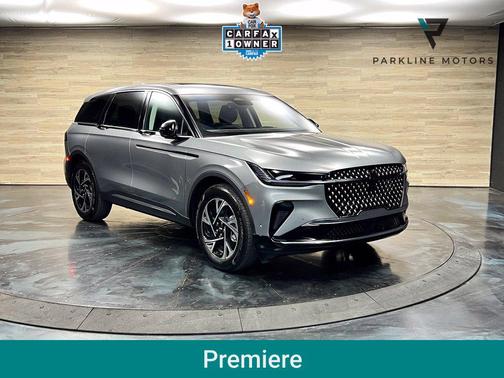 Lustrous Gray Metallic Clearcoat 2024 Lincoln Nautilus Premiere