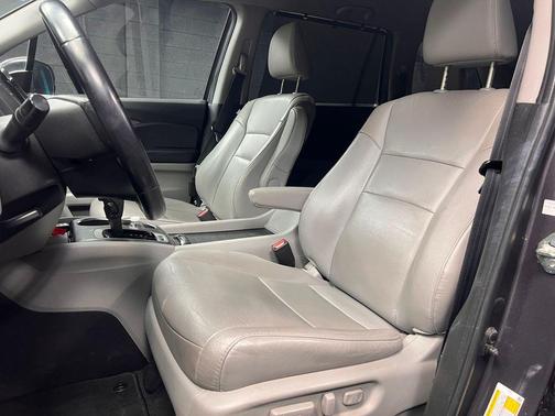 Modern Steel Metallic 2020 Honda Pilot AWD EX-L w/Navi