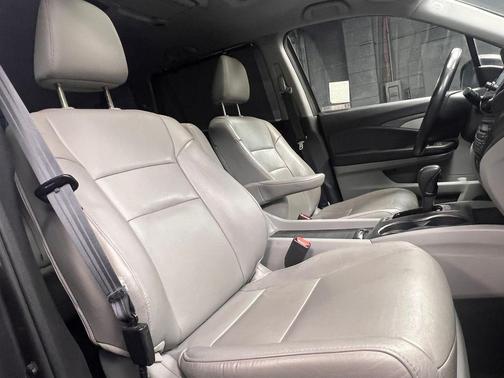 Modern Steel Metallic 2020 Honda Pilot AWD EX-L w/Navi