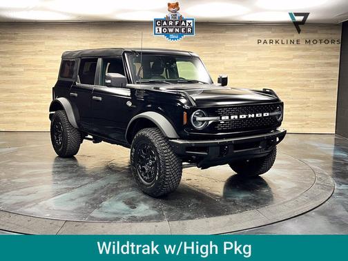 Shadow Black 2023 Ford Bronco Wildtrak