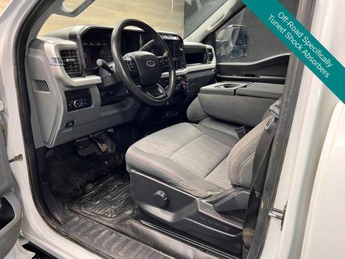 Oxford White 2024 Ford F-250 XL