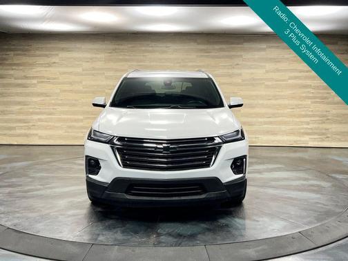 Summit White 2023 Chevrolet Traverse LT Cloth