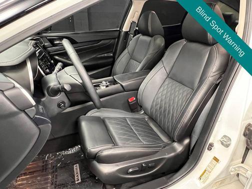 Pearl White Tricoat 2023 Nissan Maxima 3.5 Platinum