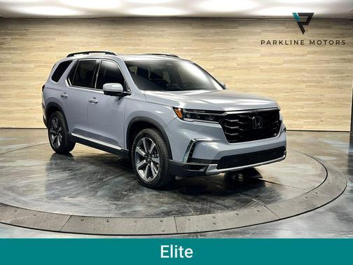 Gray 2025 Honda Pilot Elite