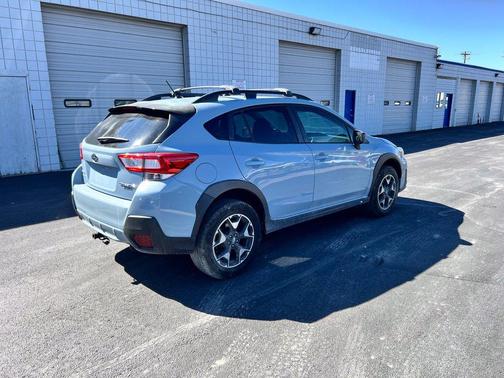 Cool Gray Khaki 2018 Subaru Crosstrek 2.0i Limited