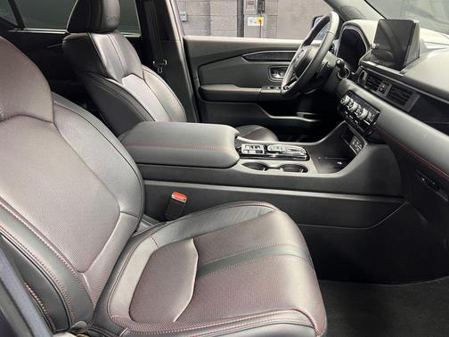 Gray 2025 Honda Pilot Black Edition