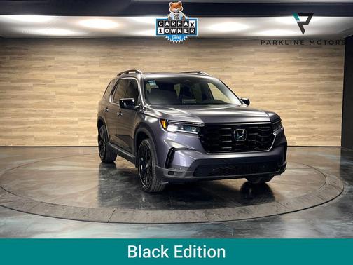 Gray 2025 Honda Pilot Black Edition