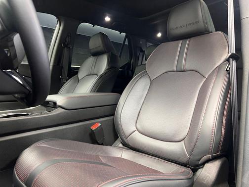Gray 2025 Honda Pilot Black Edition