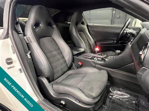 Pearl White Tricoat 2020 Nissan GT-R Premium Dual-clutch 6-Speed Transmission