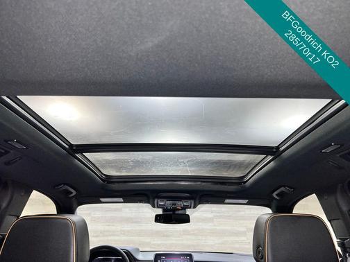 Onyx Black 2024 GMC Yukon XL 4WD AT4