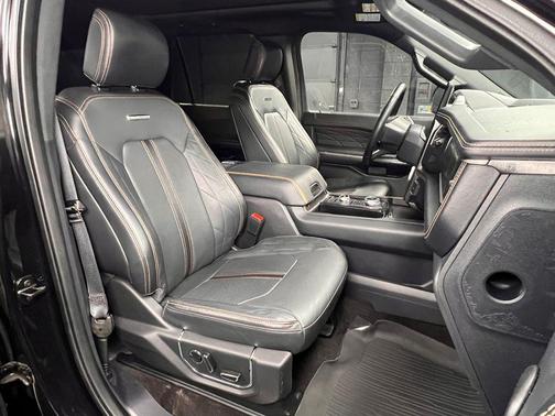 Agate Black Metallic 2023 Ford Expedition Max Platinum