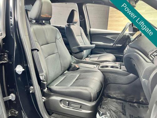 Crystal Black Pearl 2022 Honda Passport AWD TrailSport