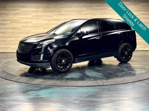 Stellar Black Metallic 2017 Cadillac XT5 Platinum